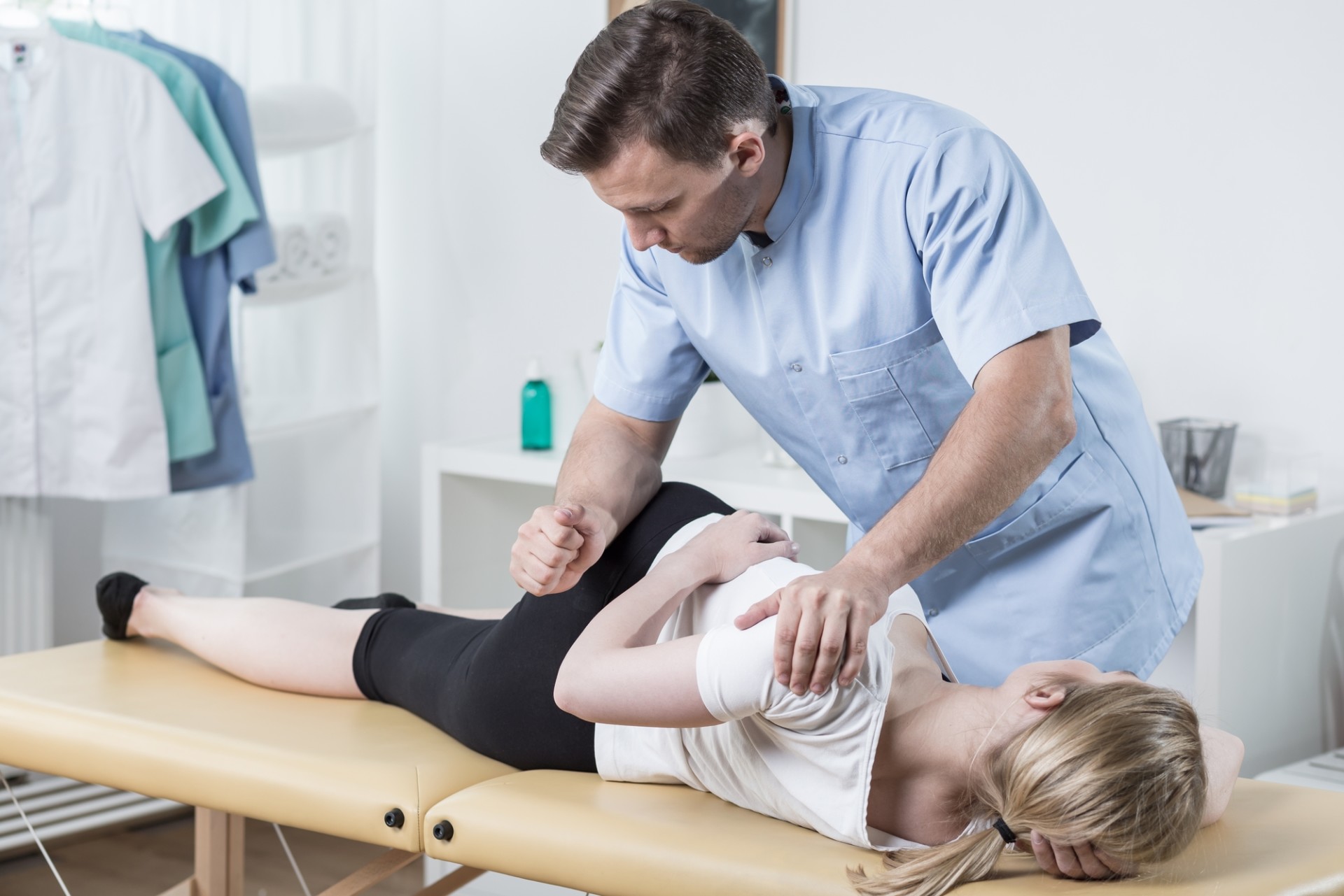 Chiropraktik Dehnung und Massage