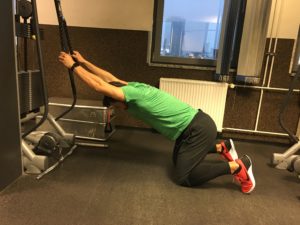 crunches-am-kabelzug_01