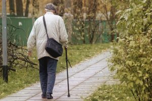 Fitness fuer Senioren – Alltagshilfsmittel im Haushalt