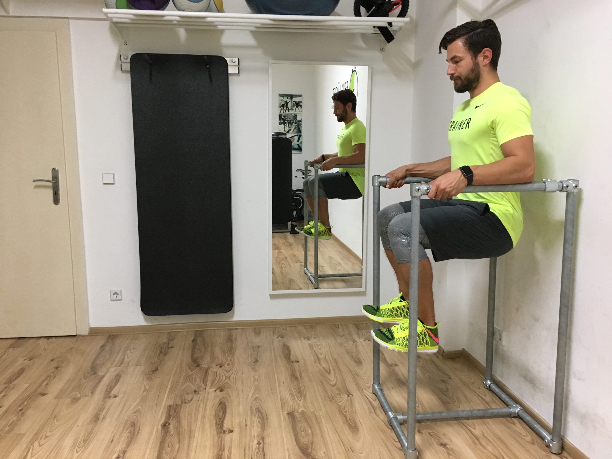 ᐅ Knieheben Ausfuhrung Mit Bildern Und Video